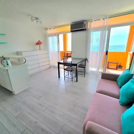 Maison Mirella - Fronte Spiaggia, Vista Mare E Aria Condizionata Menton